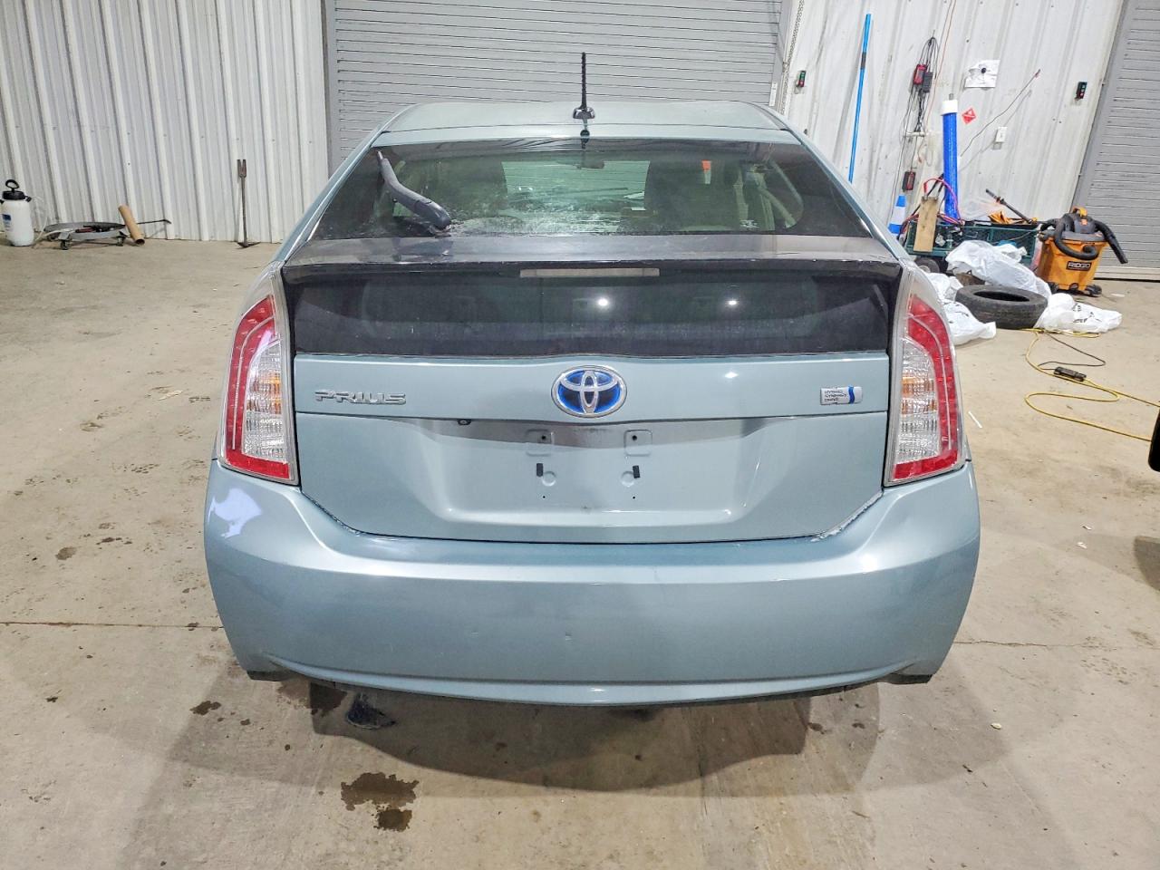 2013 TOYOTA PRIUS photo 6