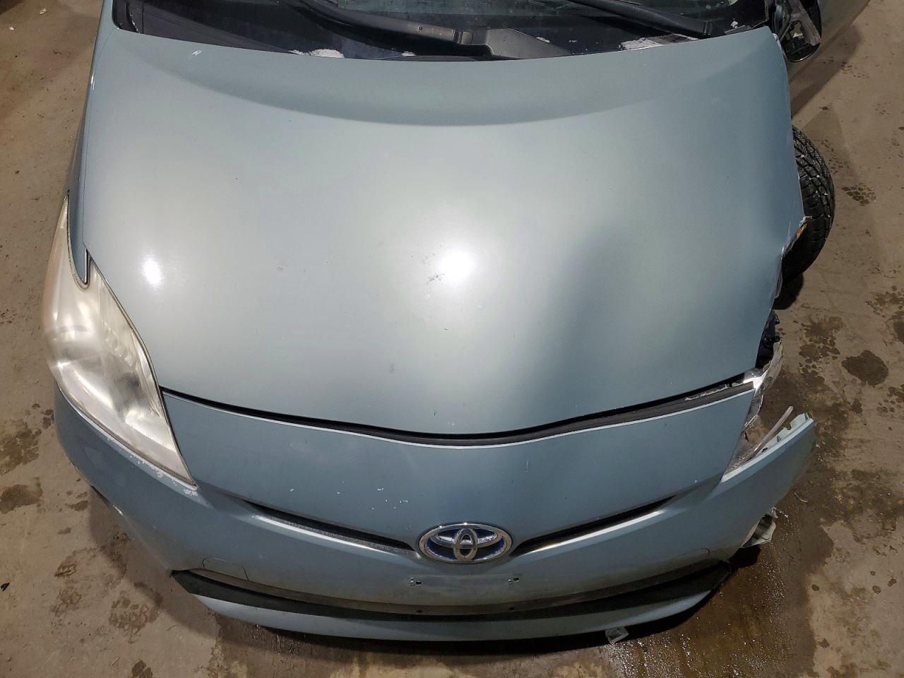 2013 TOYOTA PRIUS photo 11