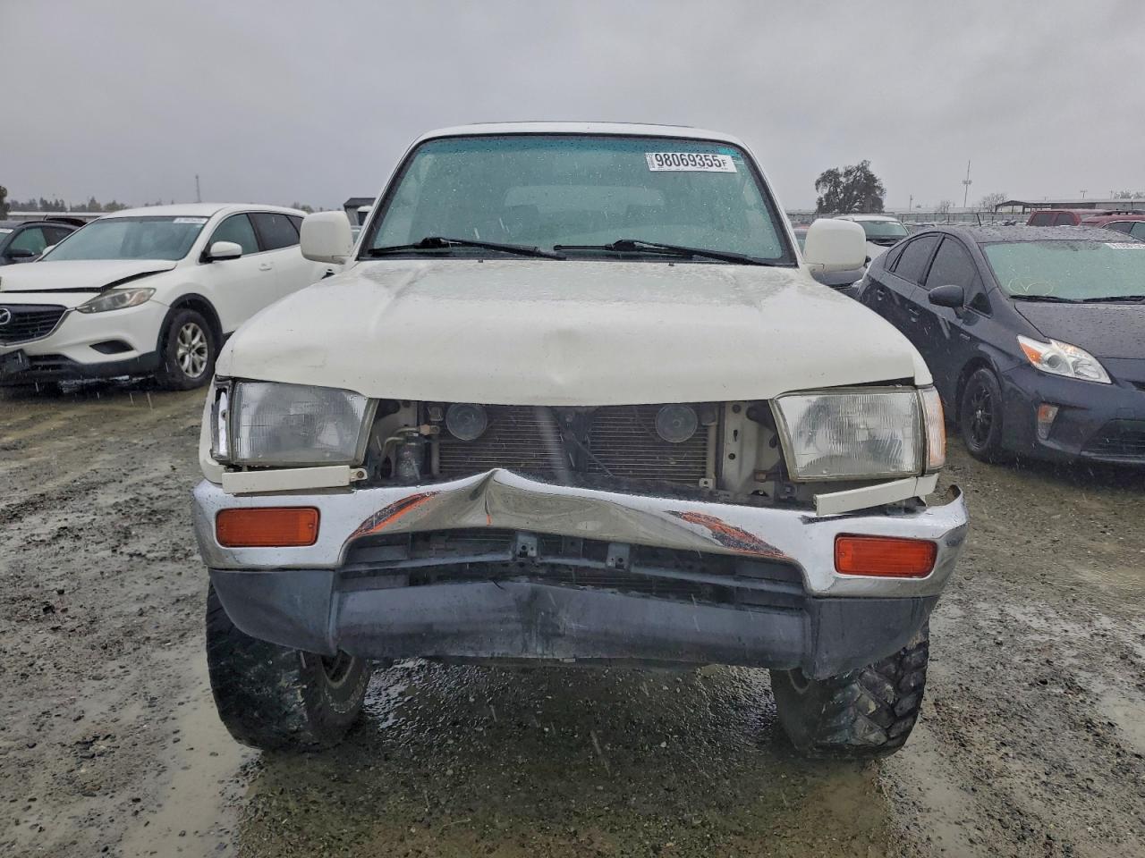1996 TOYOTA 4RUNNER SR5 photo 5
