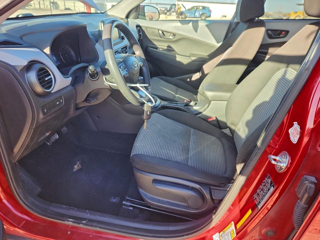 2020 HYUNDAI KONA SE photo 7