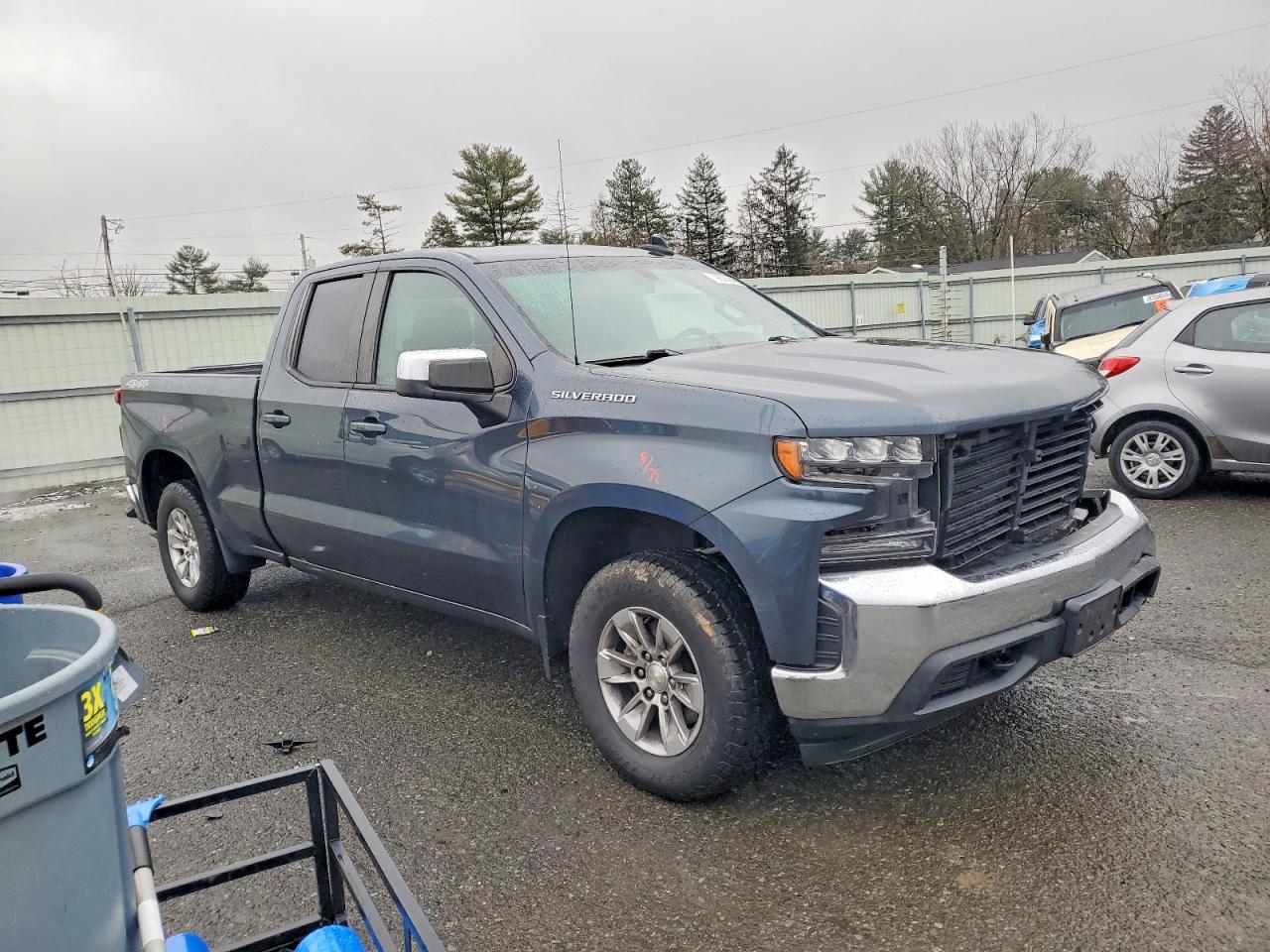 2020 CHEVROLET SILVERADO K1500 LT photo 4