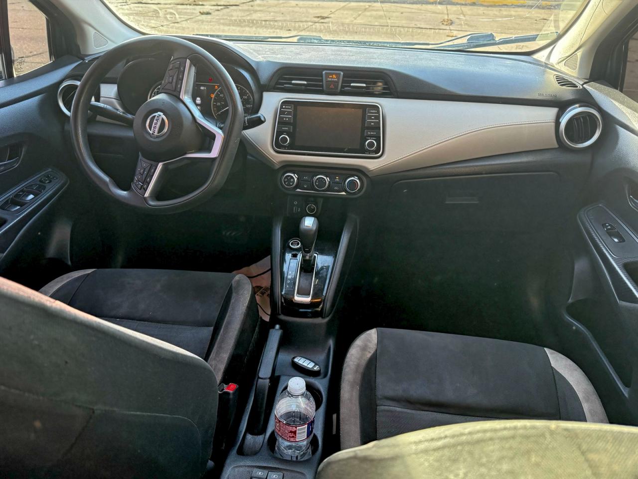 2021 NISSAN VERSA SV photo 9