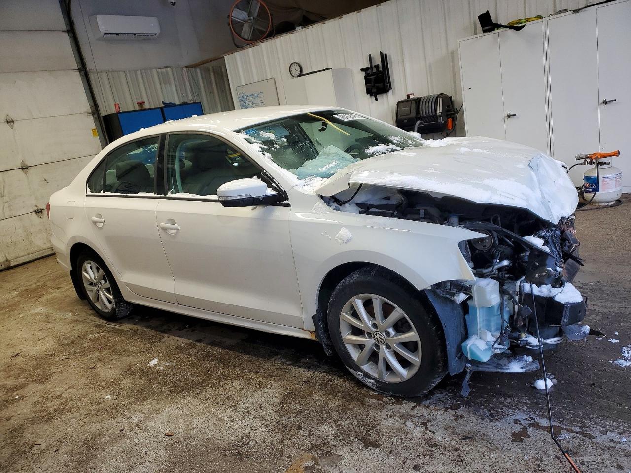 2012 VOLKSWAGEN JETTA SE photo 4