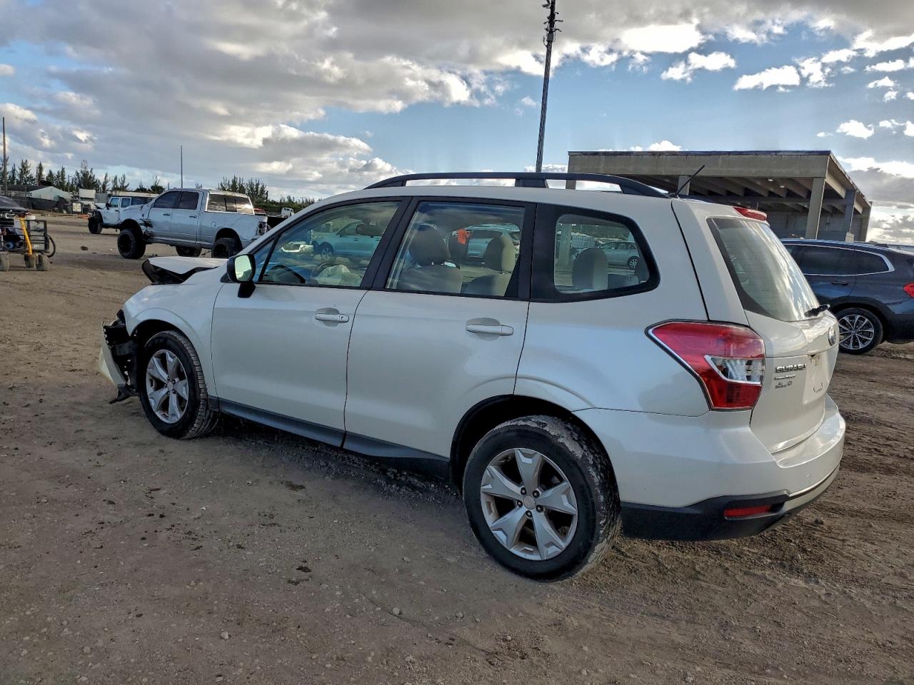 2015 SUBARU FORESTER 2.5I photo 2