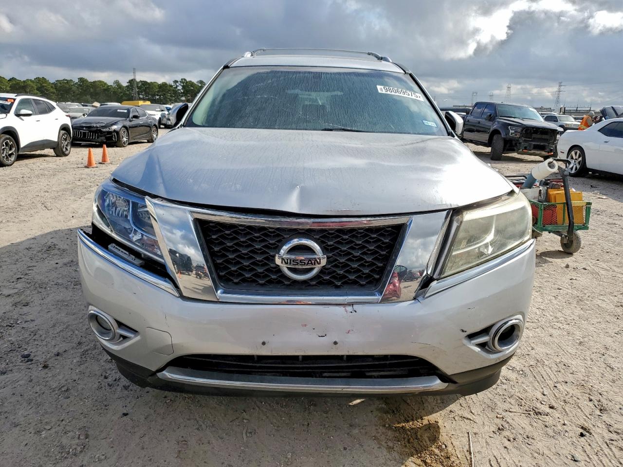 2013 NISSAN PATHFINDER S photo 5