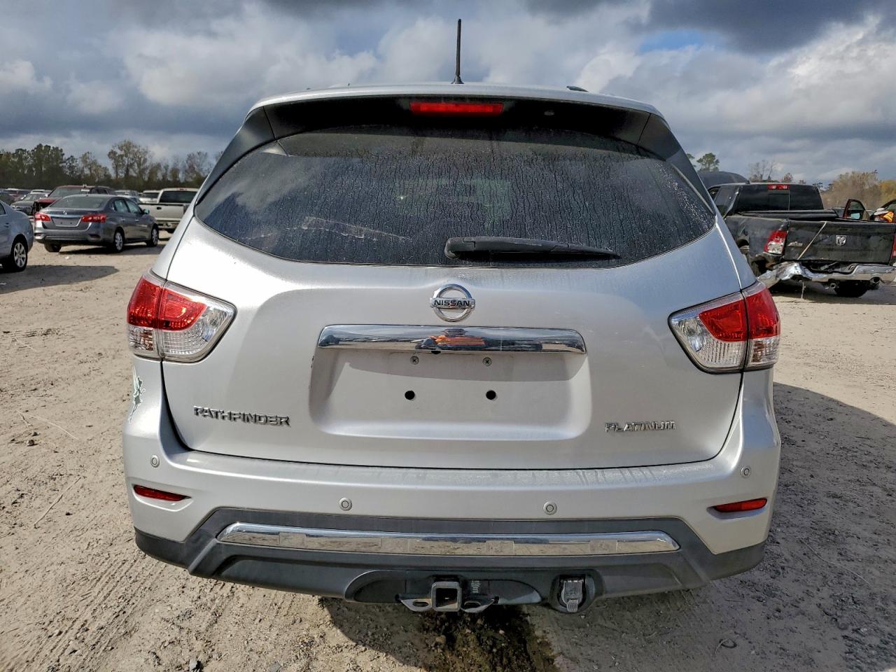 2013 NISSAN PATHFINDER S photo 6