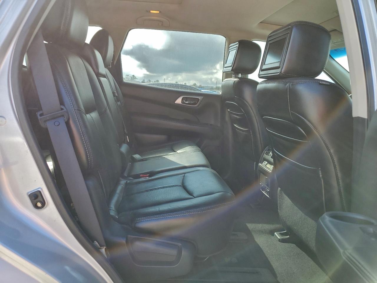2013 NISSAN PATHFINDER S photo 11