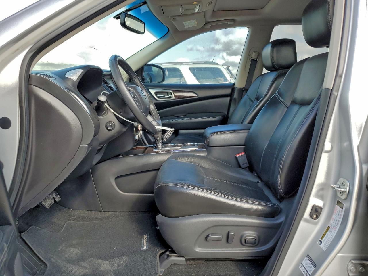 2013 NISSAN PATHFINDER S photo 7