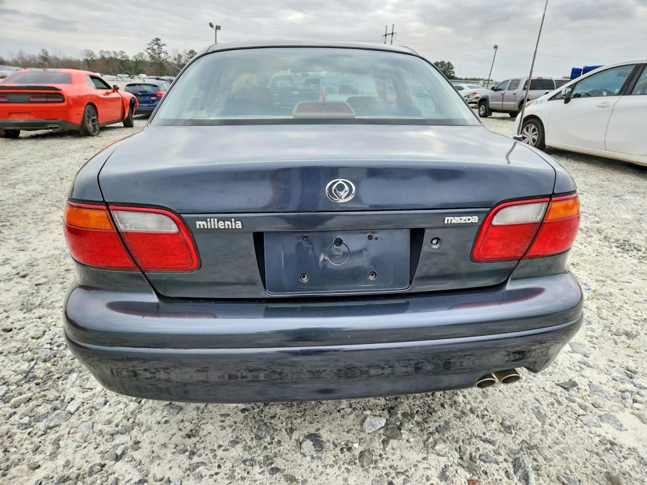 1996 MAZDA MILLENIA BASE photo 11