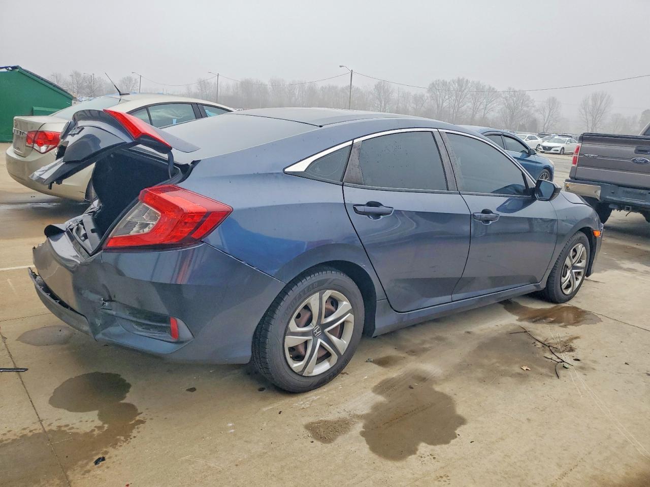 2017 HONDA CIVIC LX photo 3