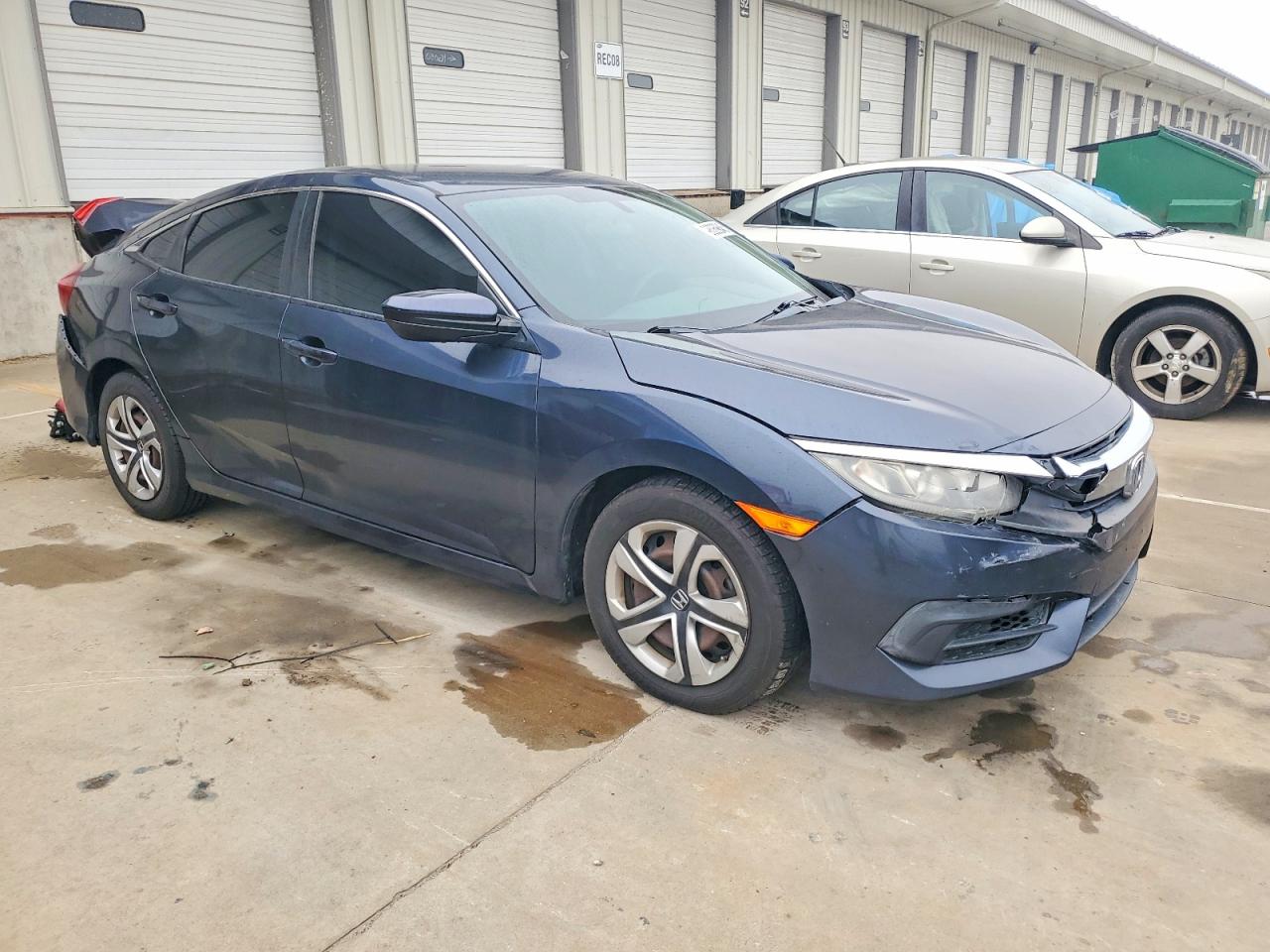 2017 HONDA CIVIC LX photo 4