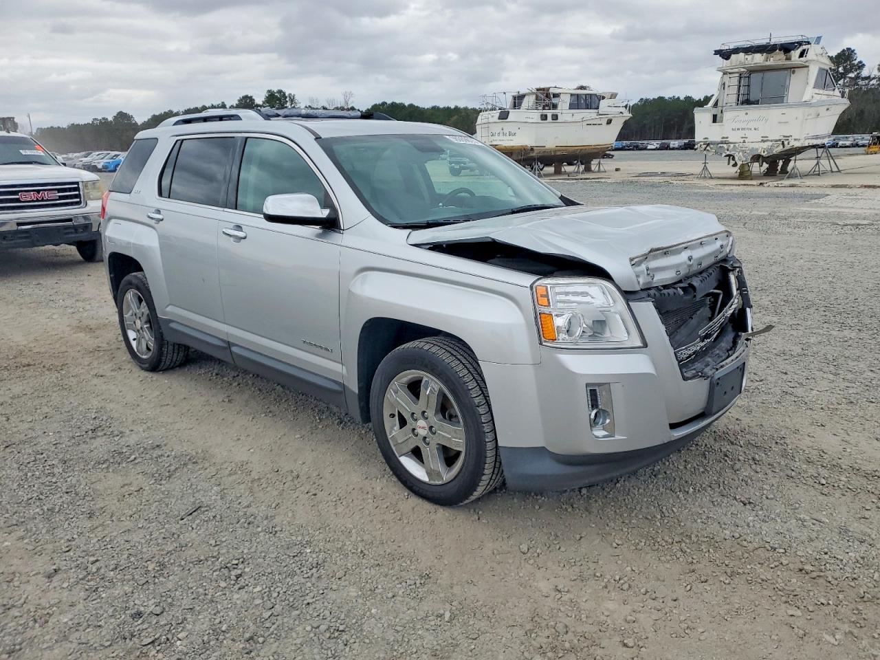 2012 GMC TERRAIN SLT photo 4