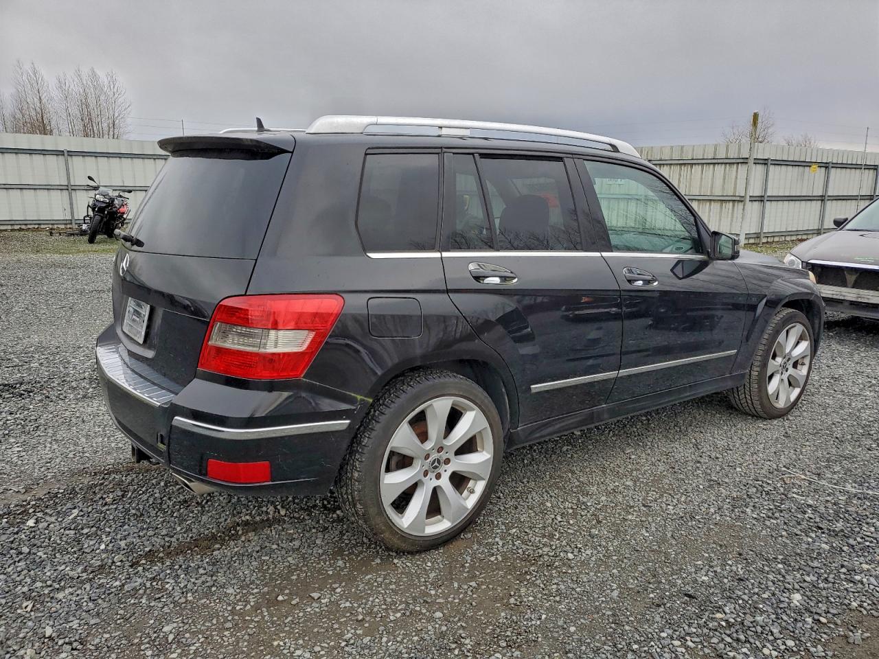 2011 MERCEDES-BENZ GLK 350 photo 3