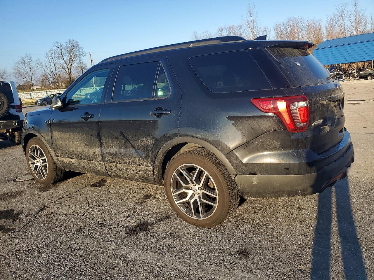 2017 FORD EXPLORER SPORT photo 2