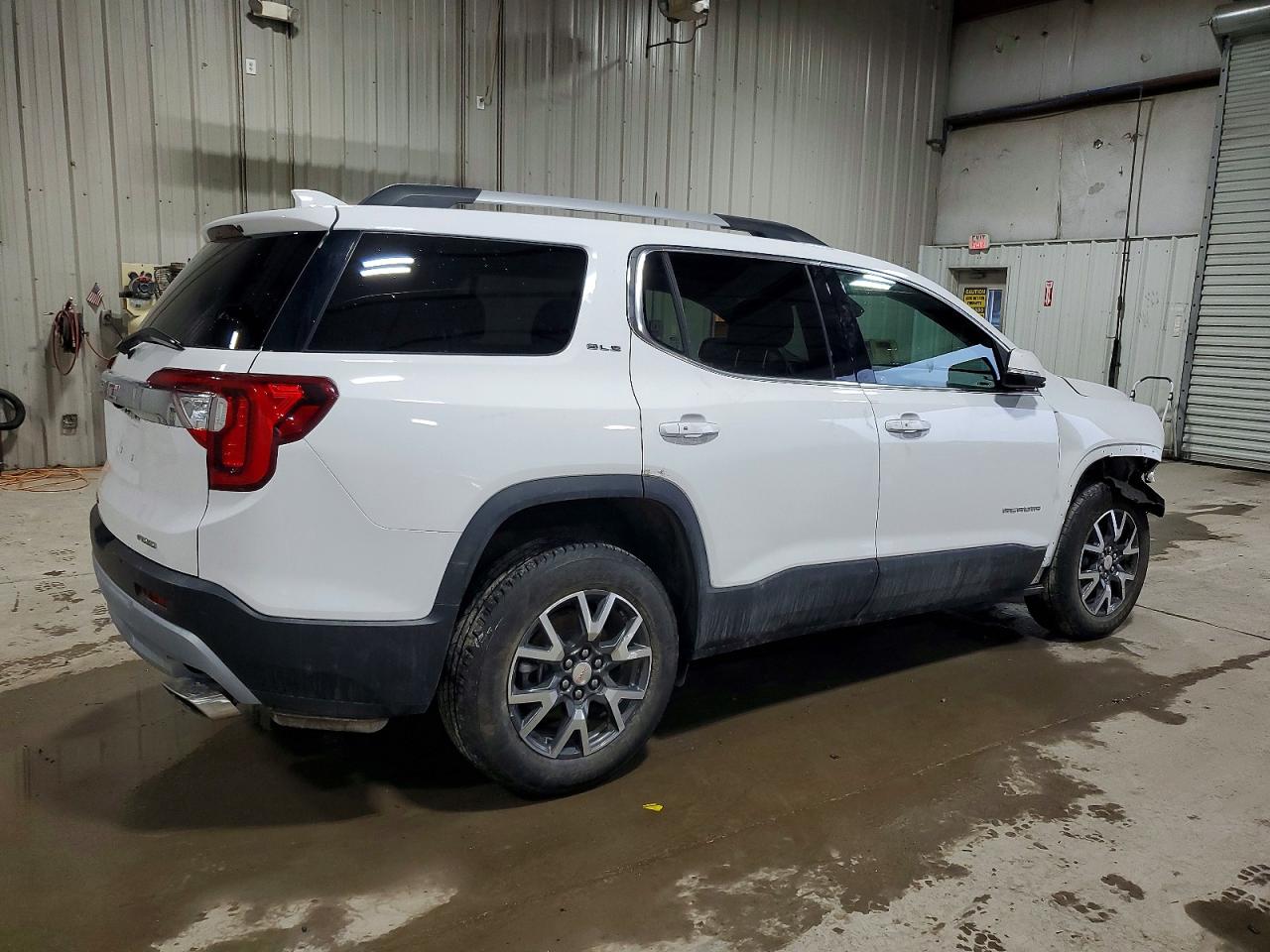 2023 GMC ACADIA SLE photo 3