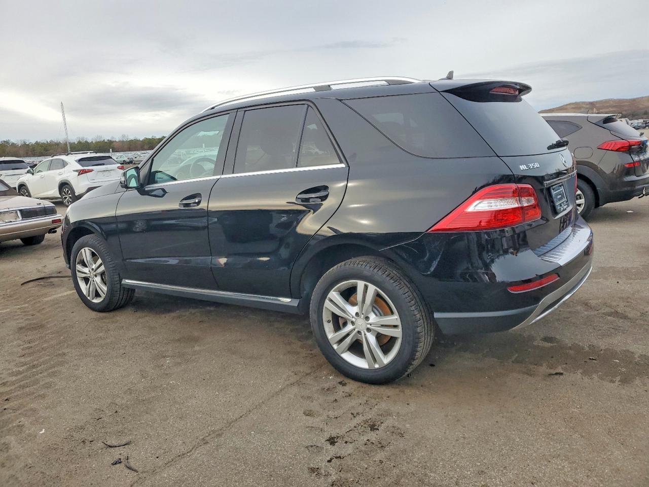 2015 MERCEDES-BENZ ML 350 4MATIC photo 2