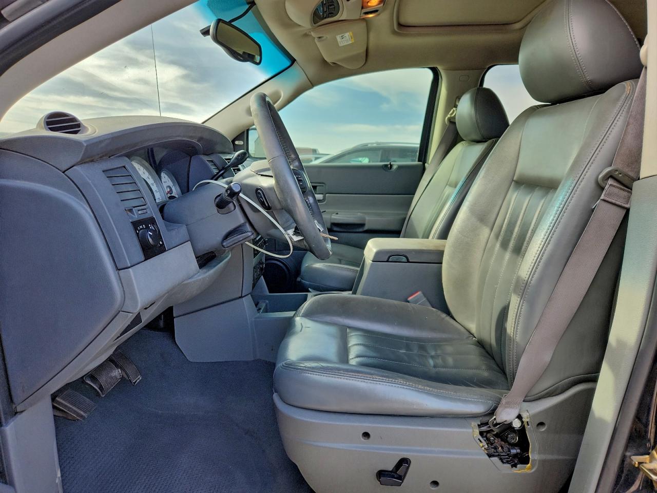 2004 DODGE DURANGO LIMITED photo 13