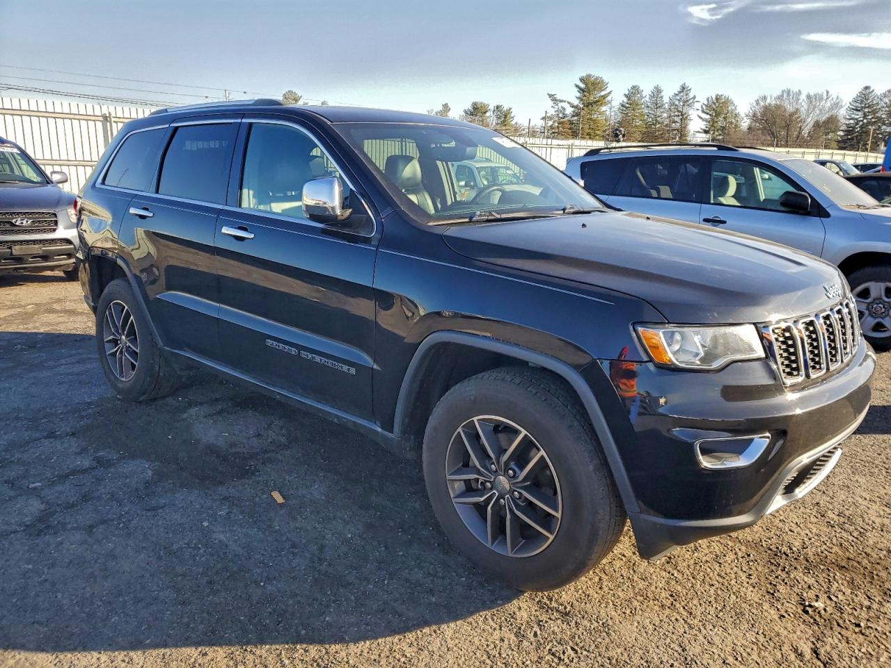 2018 JEEP GRAND CHEROKEE LIMITED photo 4