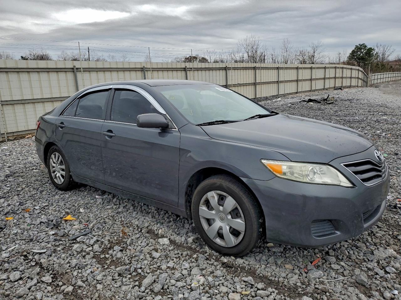 2010 TOYOTA CAMRY BASE photo 4