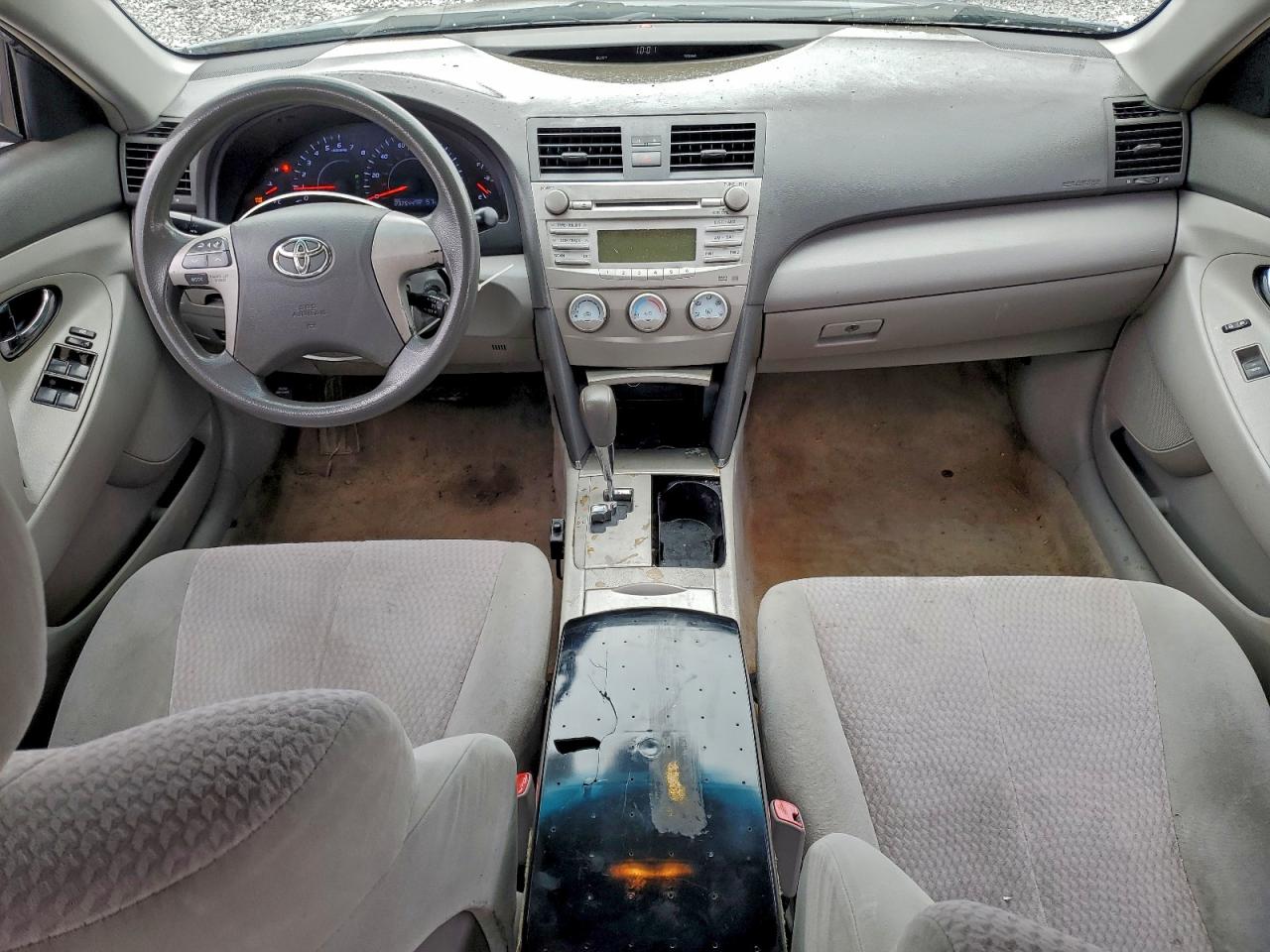2010 TOYOTA CAMRY BASE photo 8