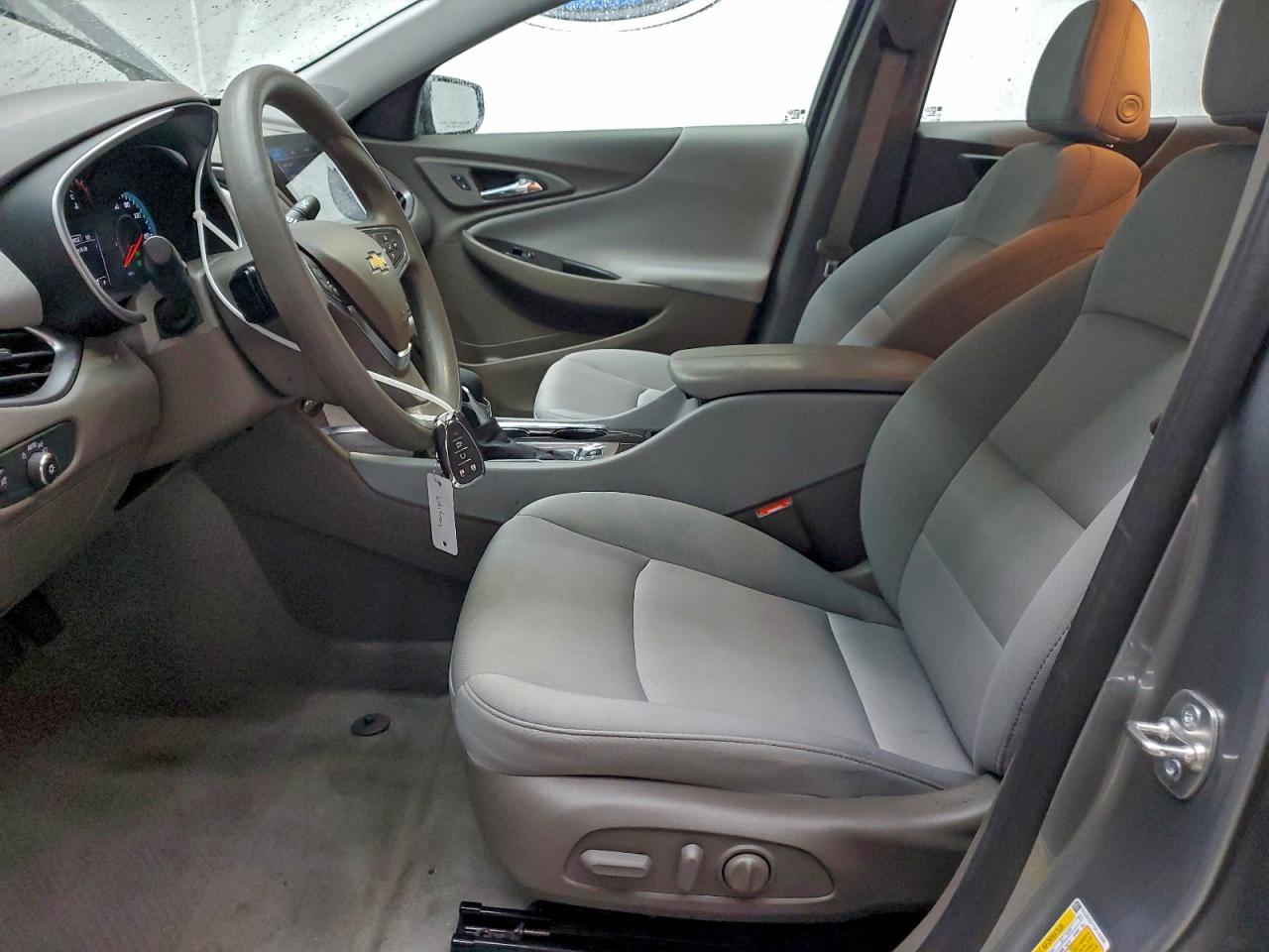 2025 CHEVROLET MALIBU LT photo 13