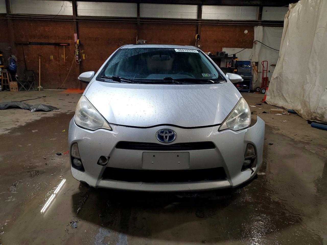 2013 TOYOTA PRIUS C photo 9