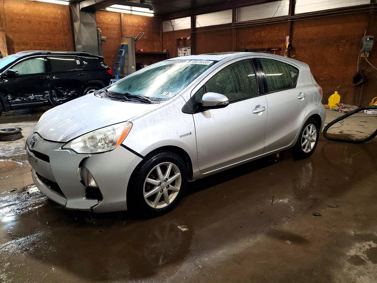 2013 TOYOTA PRIUS C