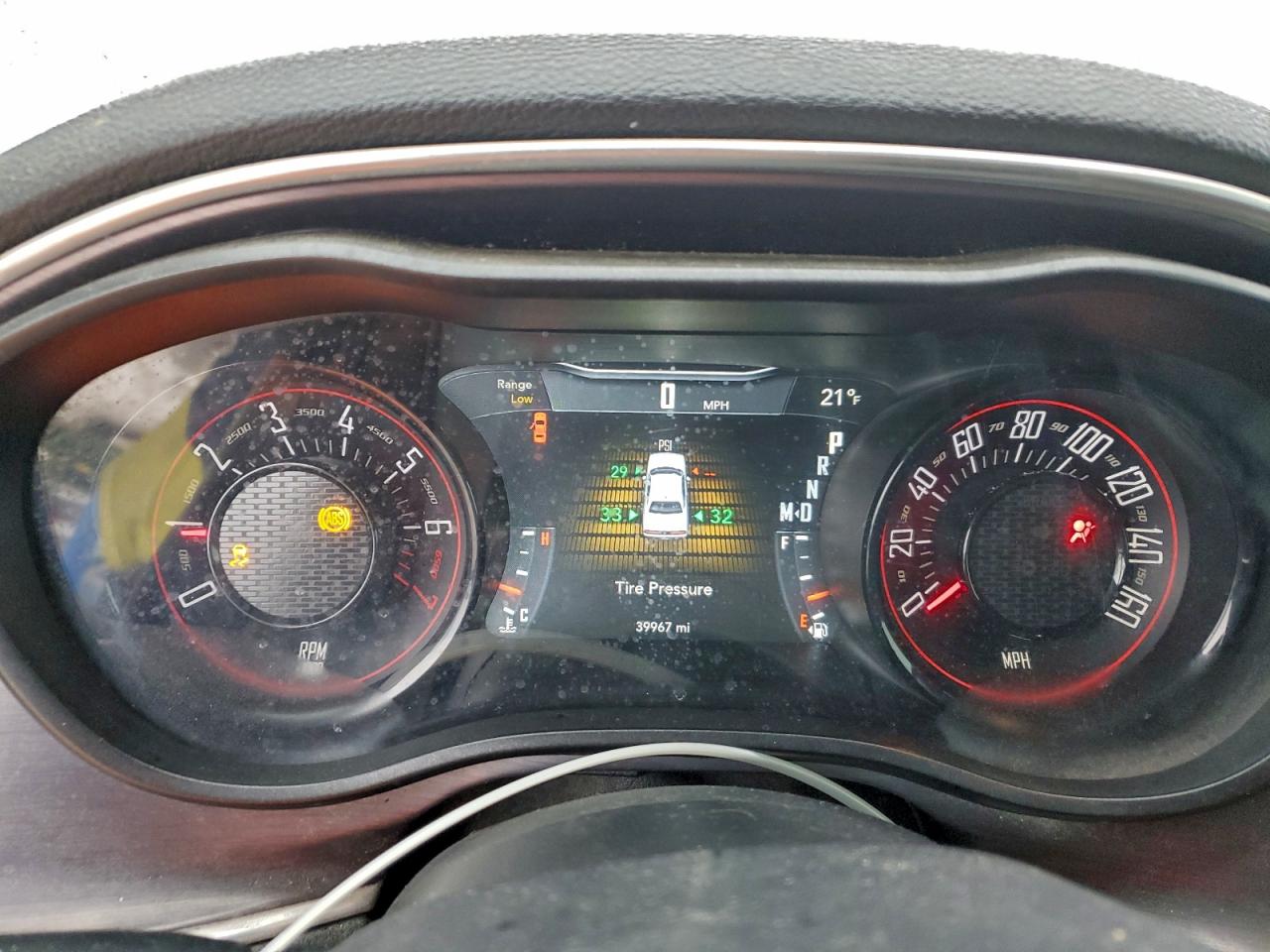 2016 DODGE CHALLENGER SXT photo 9