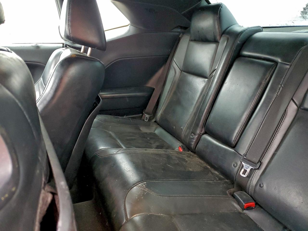 2016 DODGE CHALLENGER SXT photo 10