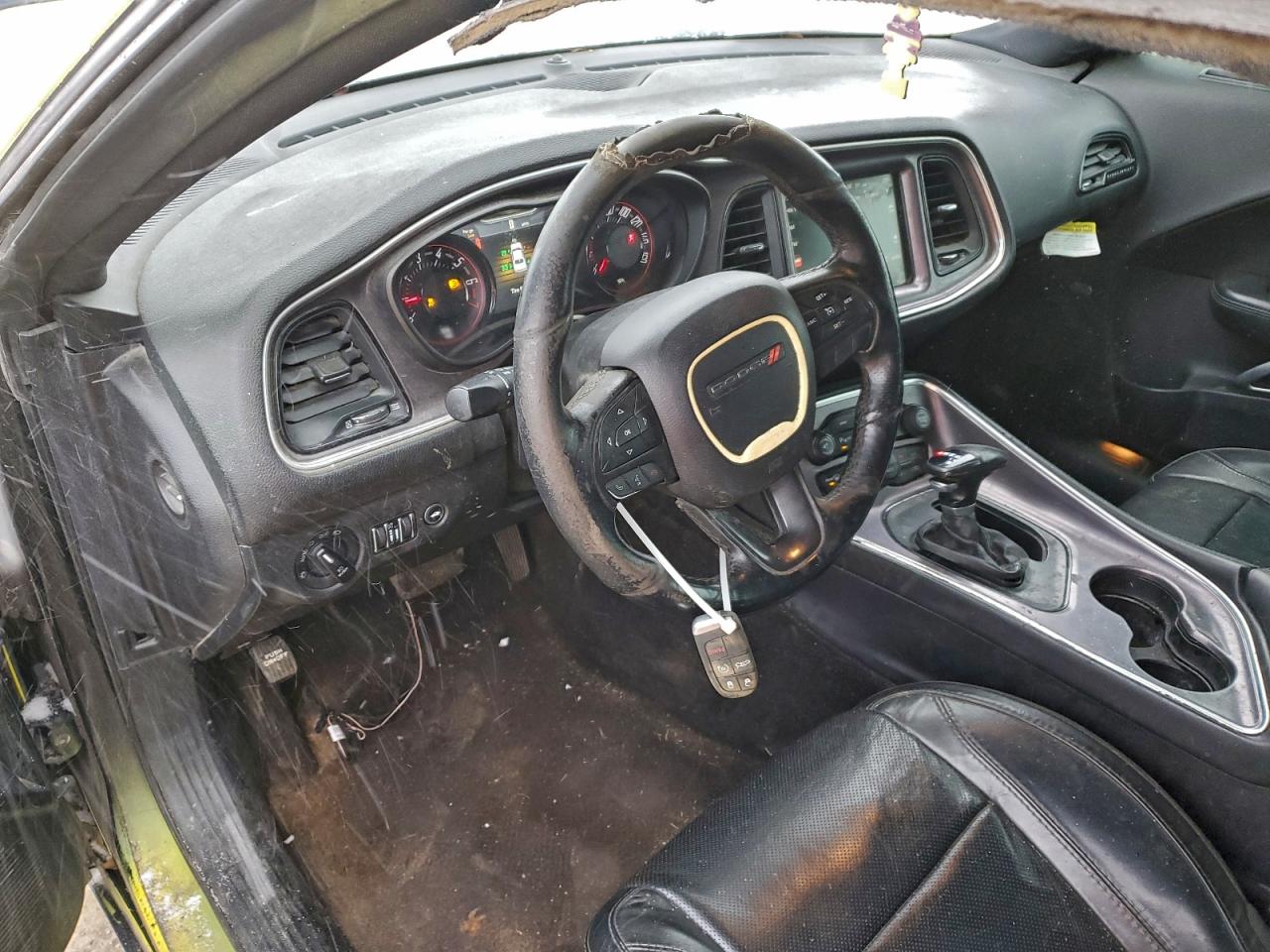 2016 DODGE CHALLENGER SXT photo 8