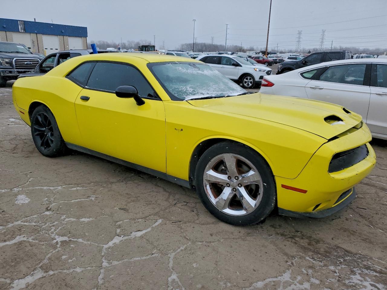 2016 DODGE CHALLENGER SXT photo 4