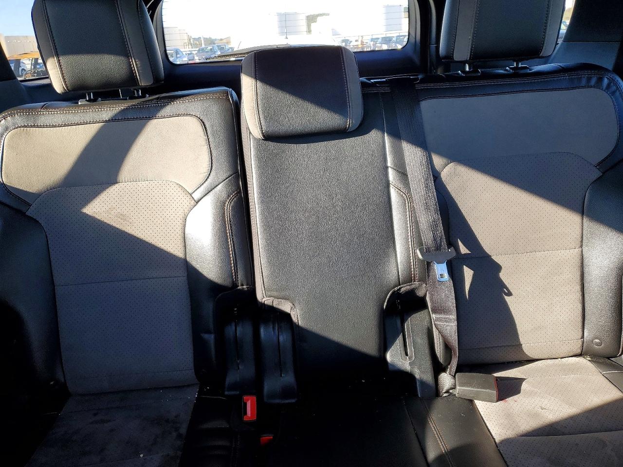 2017 FORD EXPLORER XLT photo 10