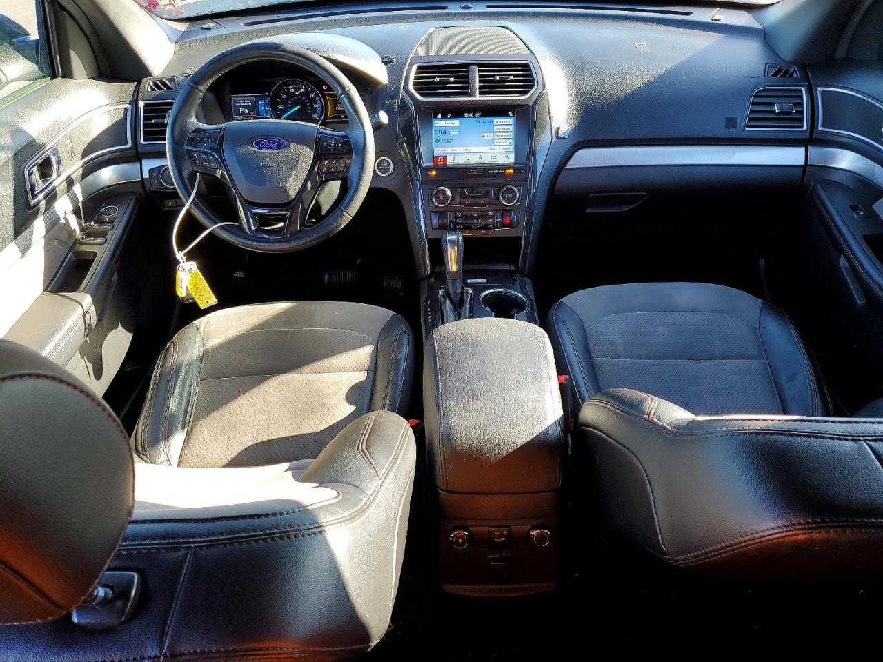 2017 FORD EXPLORER XLT photo 8