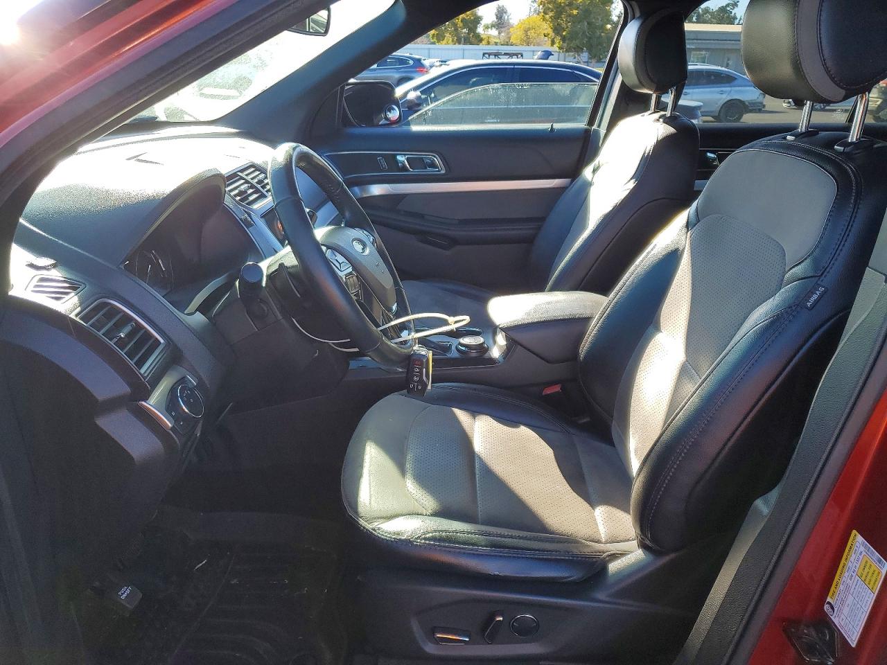 2017 FORD EXPLORER XLT photo 7