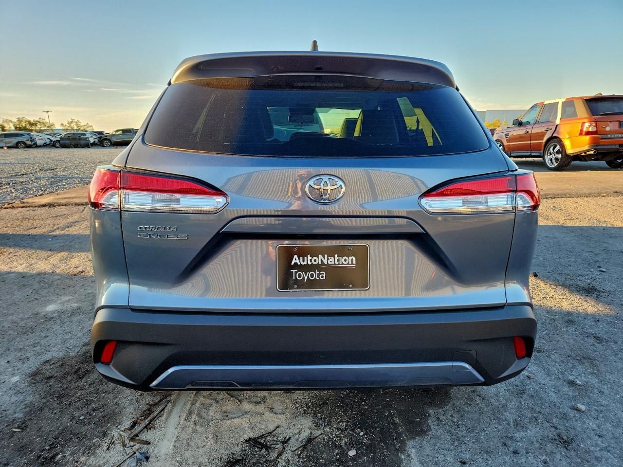 2025 TOYOTA COROLLA CROSS L photo 6