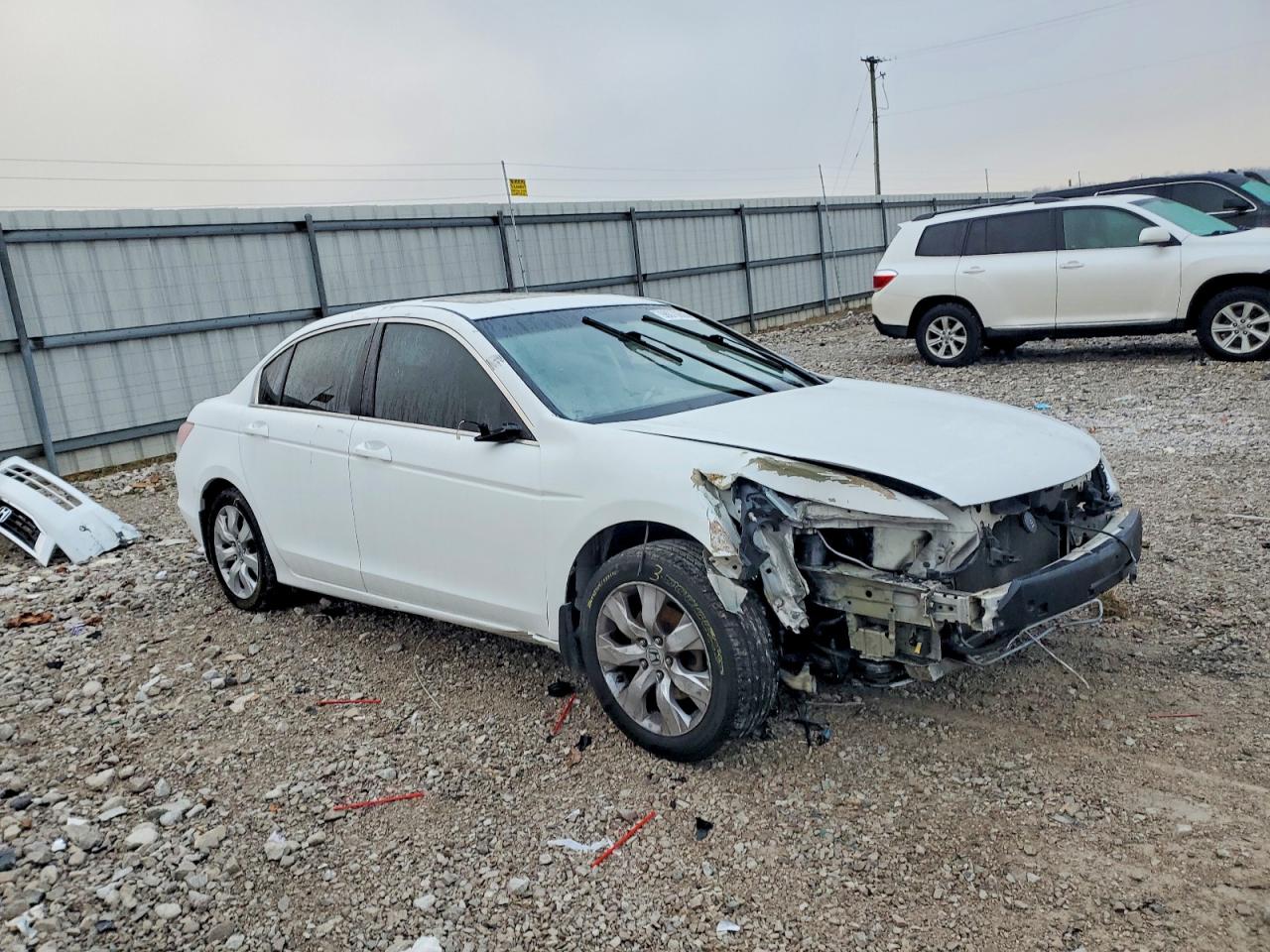 2010 HONDA ACCORD LX photo 4