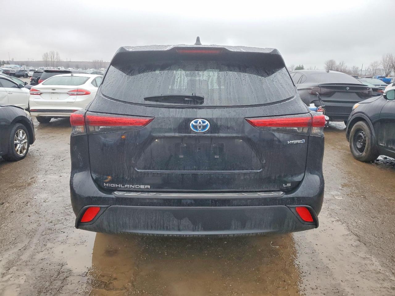 2023 TOYOTA HIGHLANDER HYBRID LE photo 6