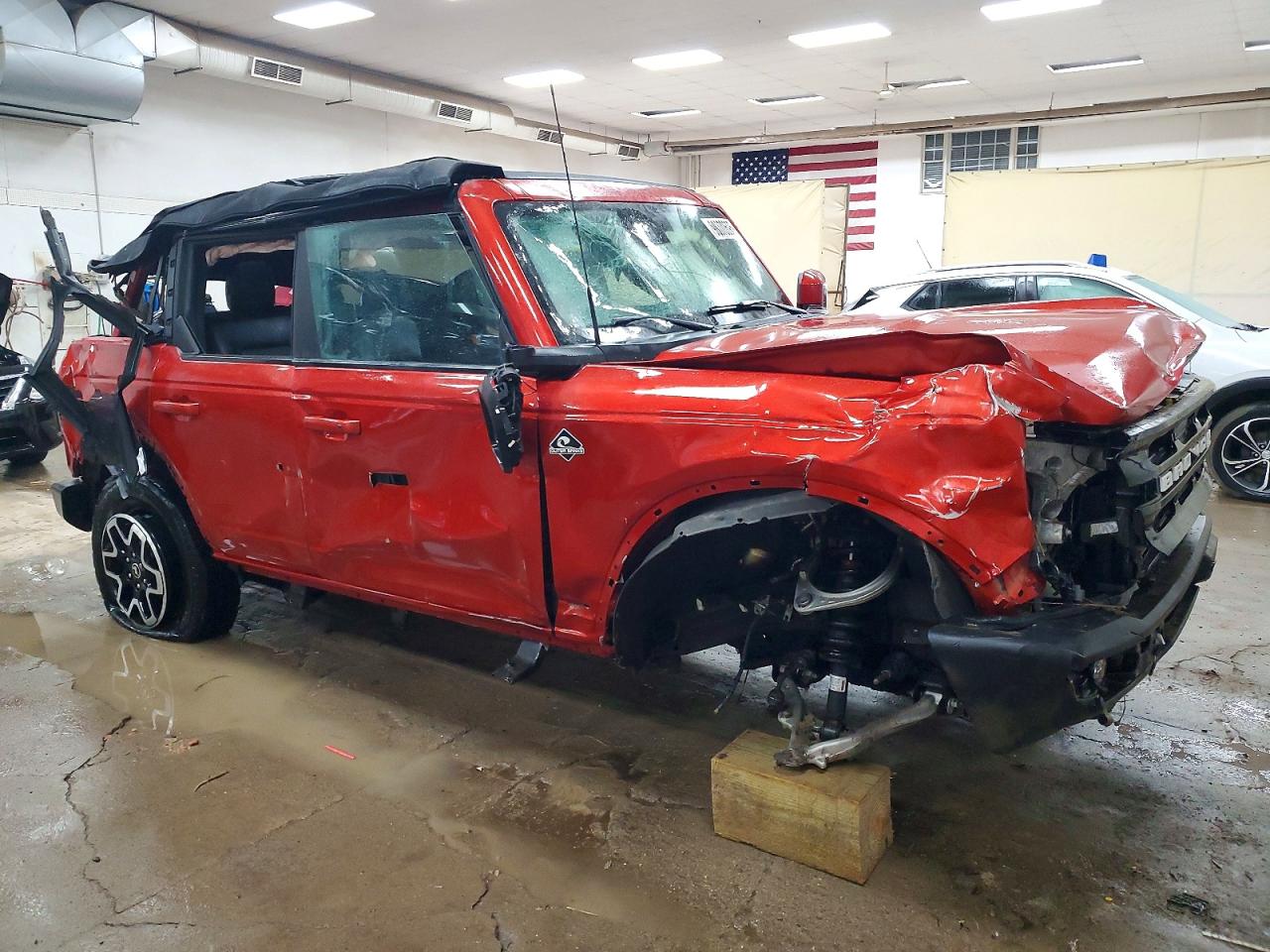2023 FORD BRONCO BASE photo 4