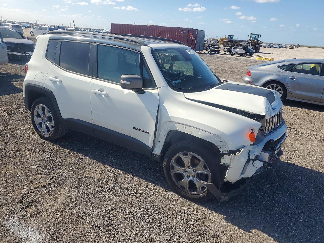 2019 JEEP RENEGADE LIMITED photo 4