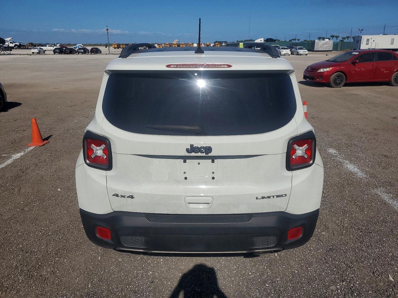 2019 JEEP RENEGADE LIMITED photo 6