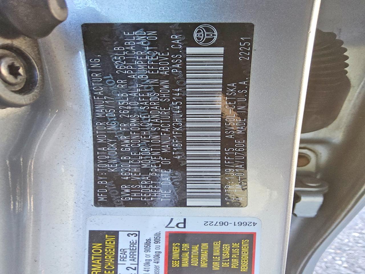 2017 TOYOTA CAMRY LE photo 12