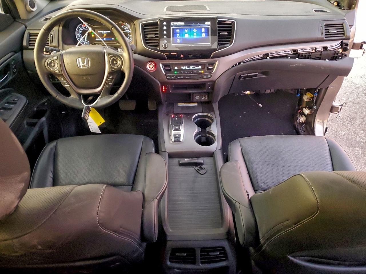 2022 HONDA RIDGELINE photo 8