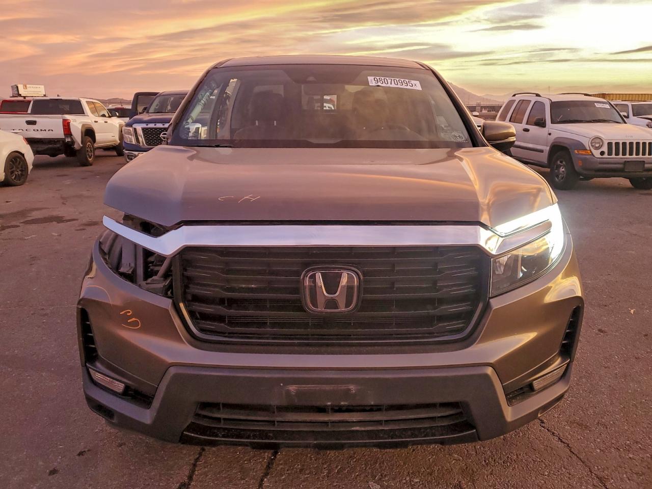 2022 HONDA RIDGELINE photo 5