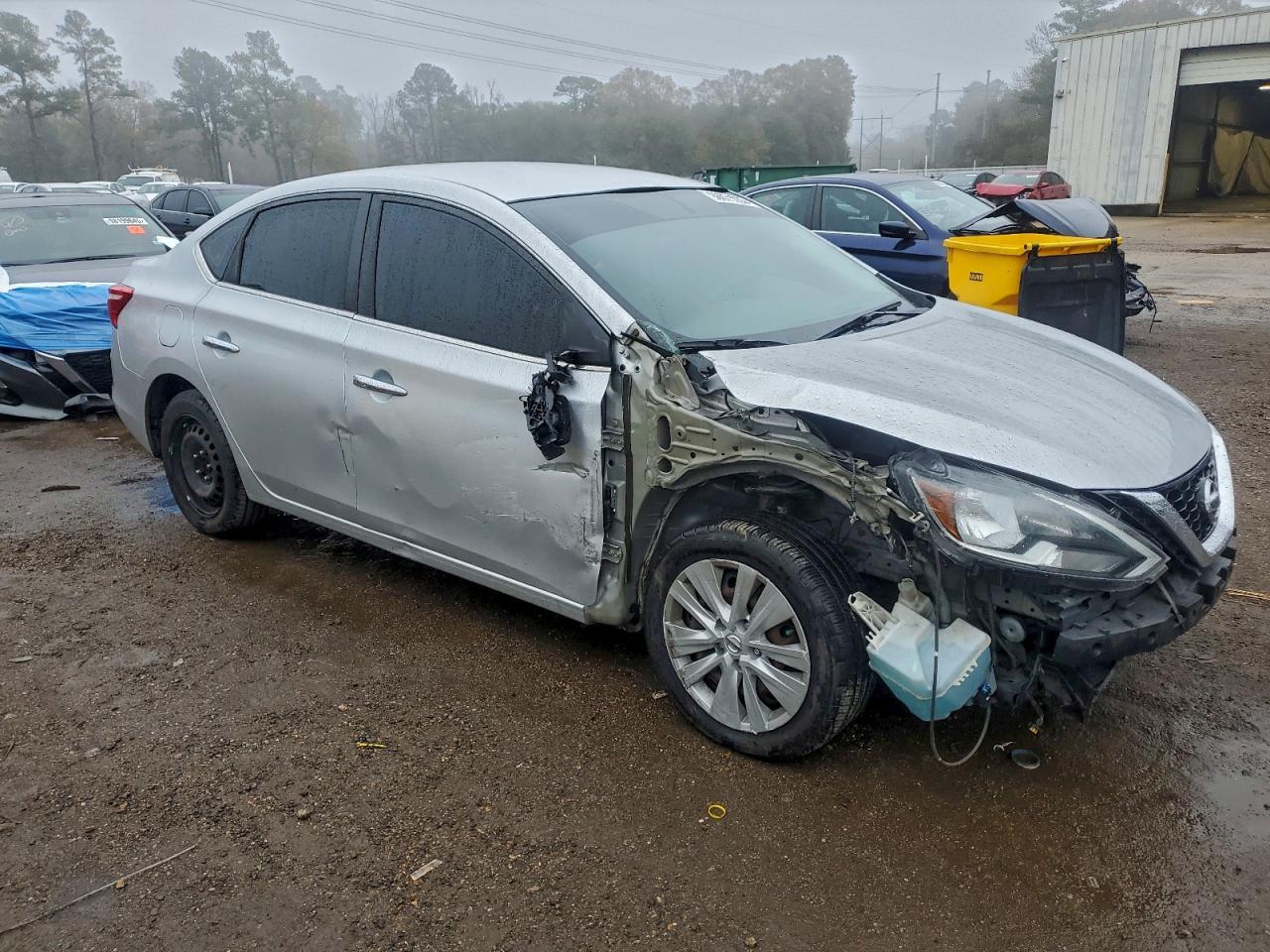 2019 NISSAN SENTRA S photo 4