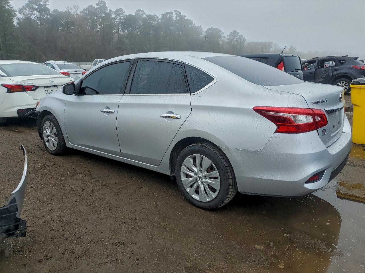 2019 NISSAN SENTRA S photo 2