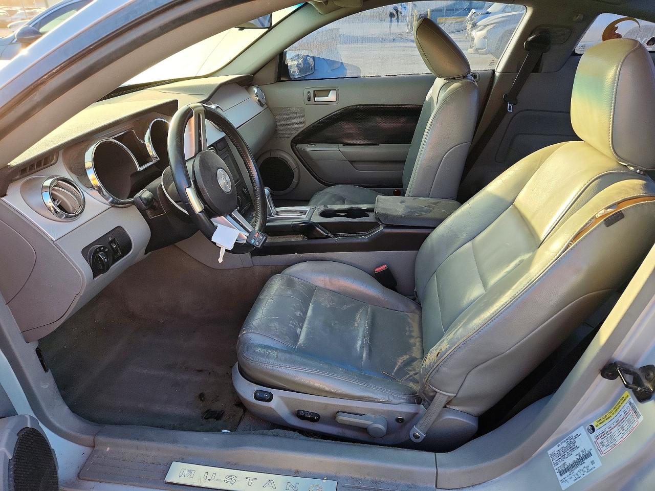 2005 FORD MUSTANG photo 7
