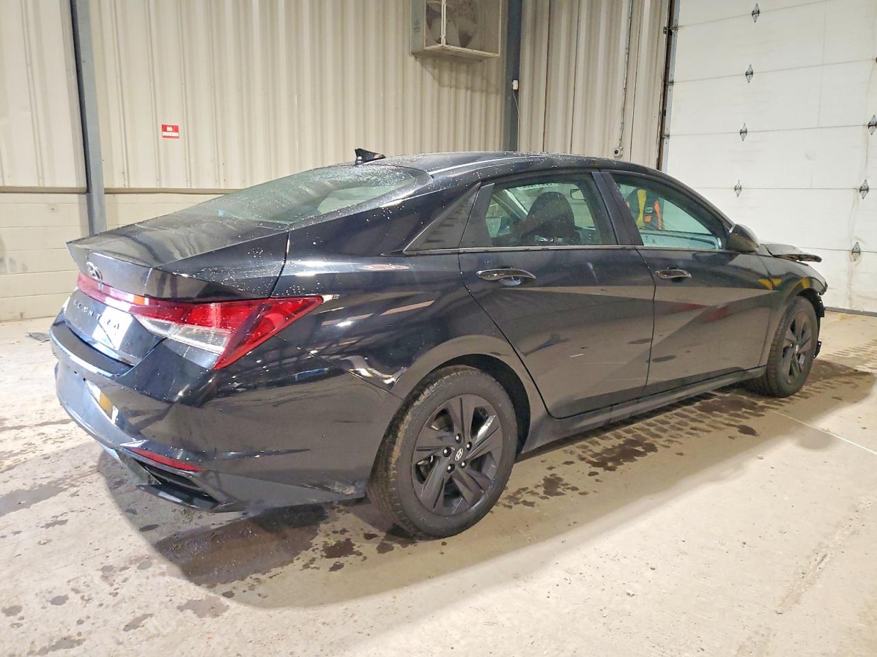 2022 HYUNDAI ELANTRA SEL photo 3