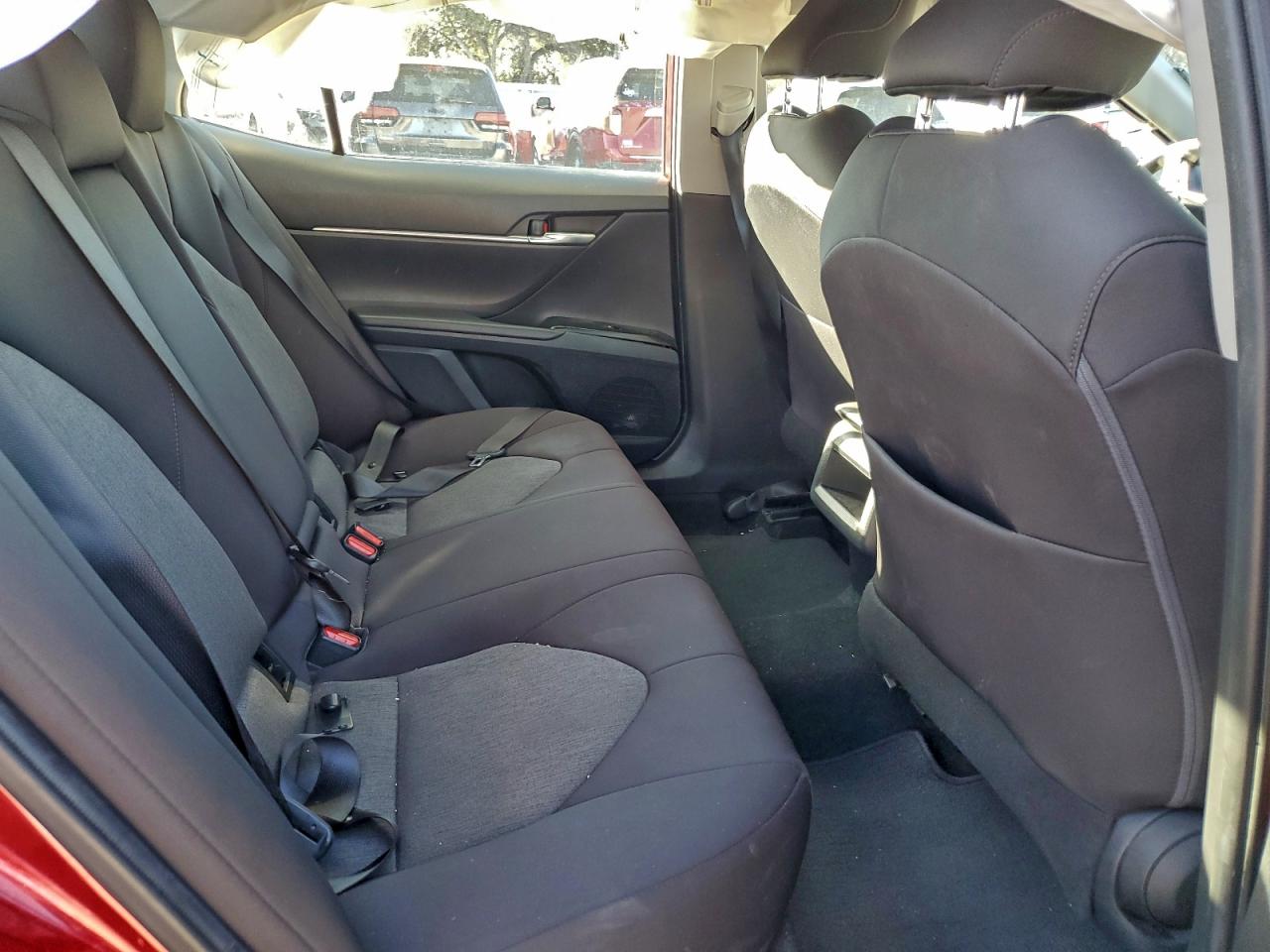 2020 TOYOTA CAMRY LE photo 10