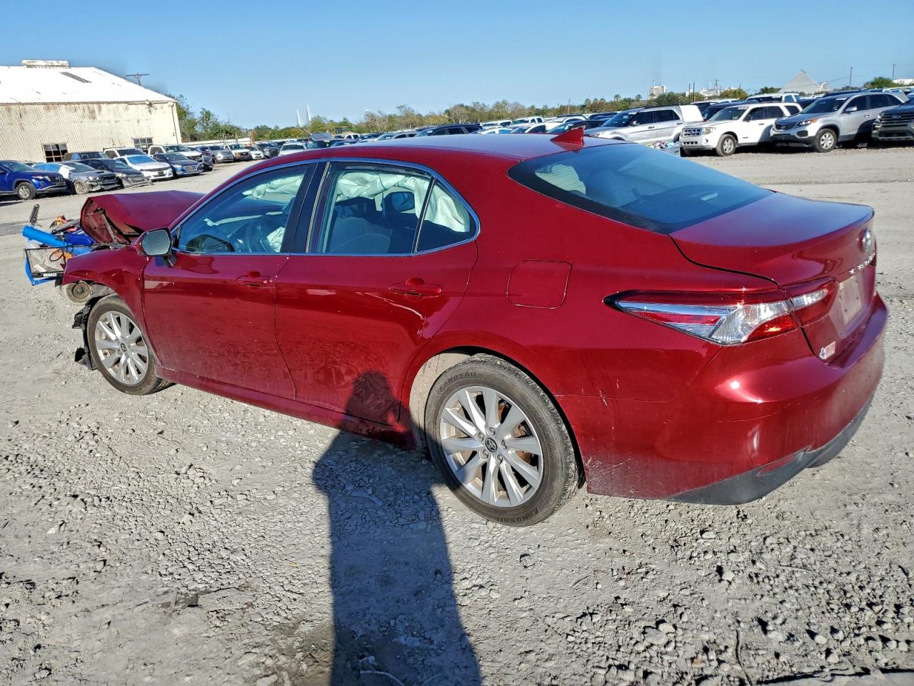 2020 TOYOTA CAMRY LE photo 2