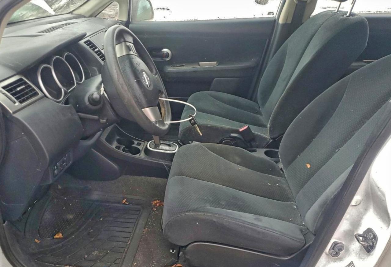 2011 NISSAN VERSA S photo 7